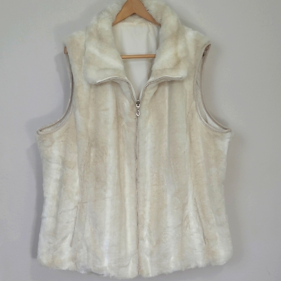 Ivory Cream Faux Fur Vest Rich Elegant Luxurious Plus Size Pockets Zippered Euc - Picture 3 of 8